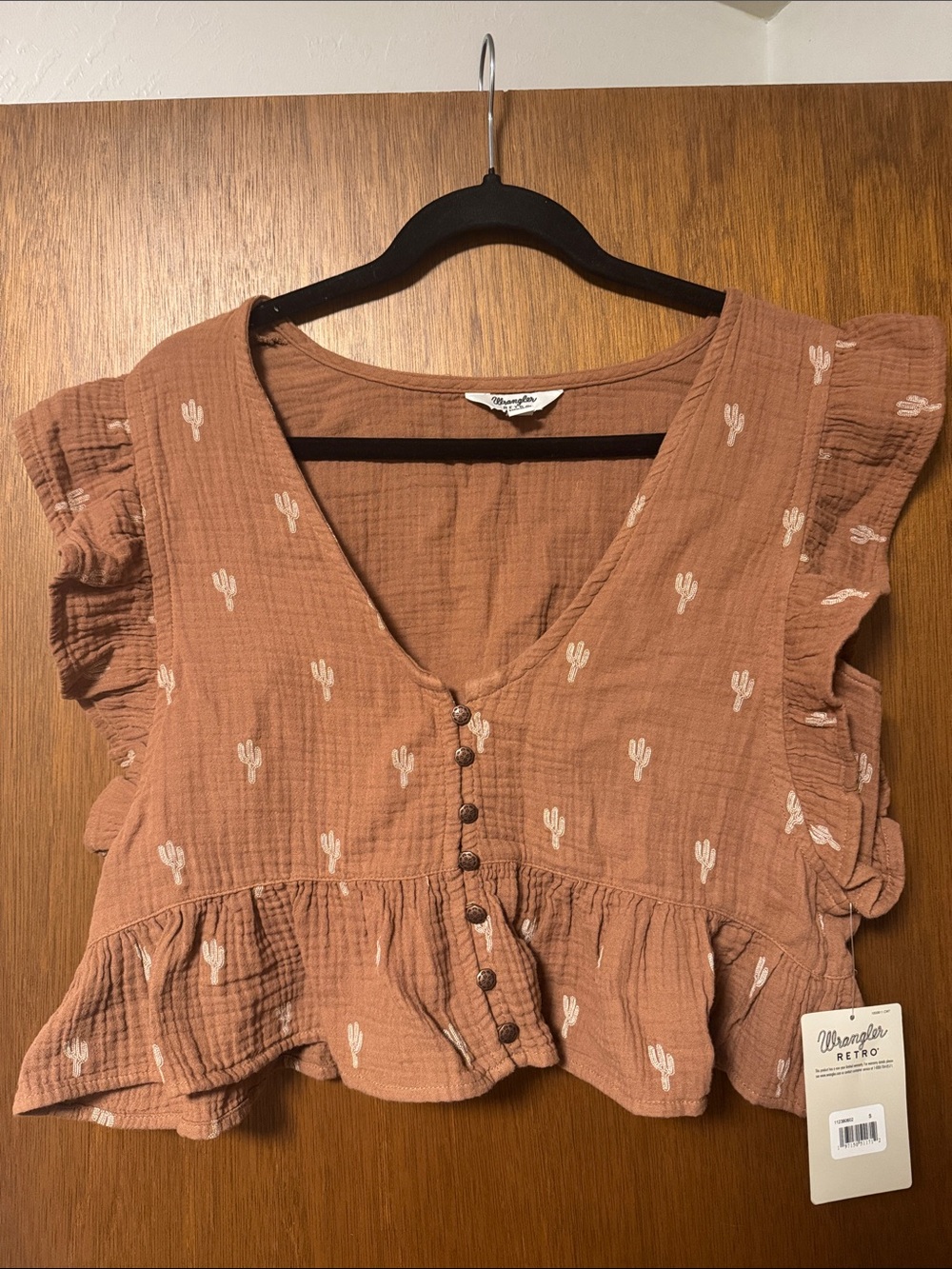 Wrangler Rust Cactus Print Ruffle Crop Top (NWT)